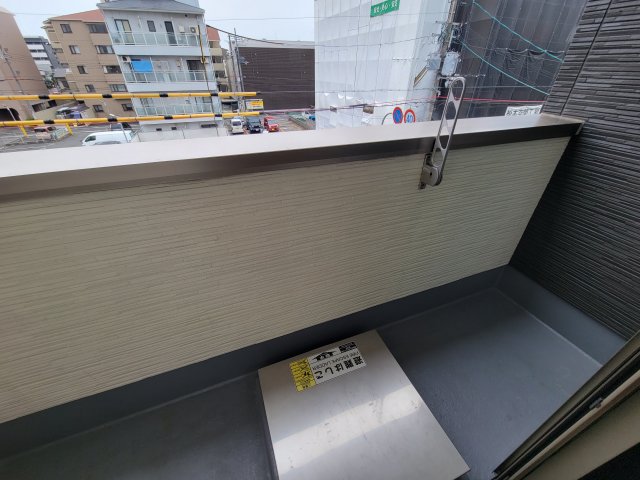 バルコニー　バルコニーがあります