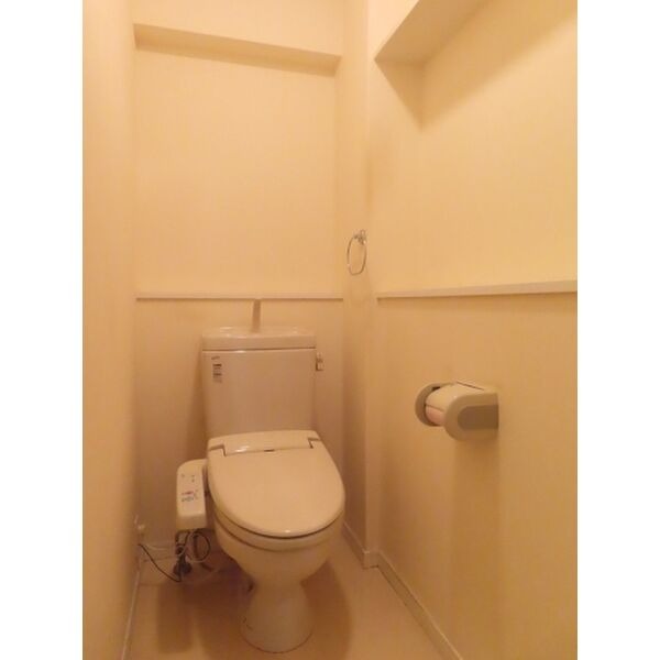 トイレ　清潔感のあるトイレですね