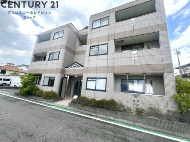 建物外観　敷地内に駐車場があります！