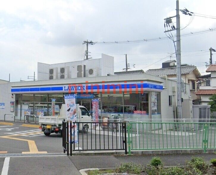 コンビニ　ローソン茨木五日市二丁目店（コンビニ）まで111m