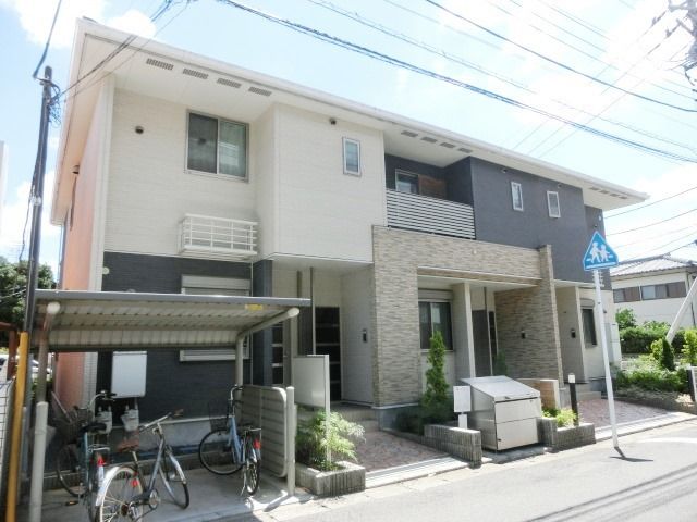 建物外観　2年毎の更新料が不要、インターネット無料