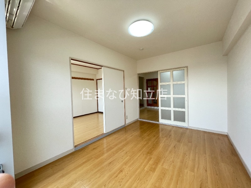 居室・リビング　同型別部屋写真