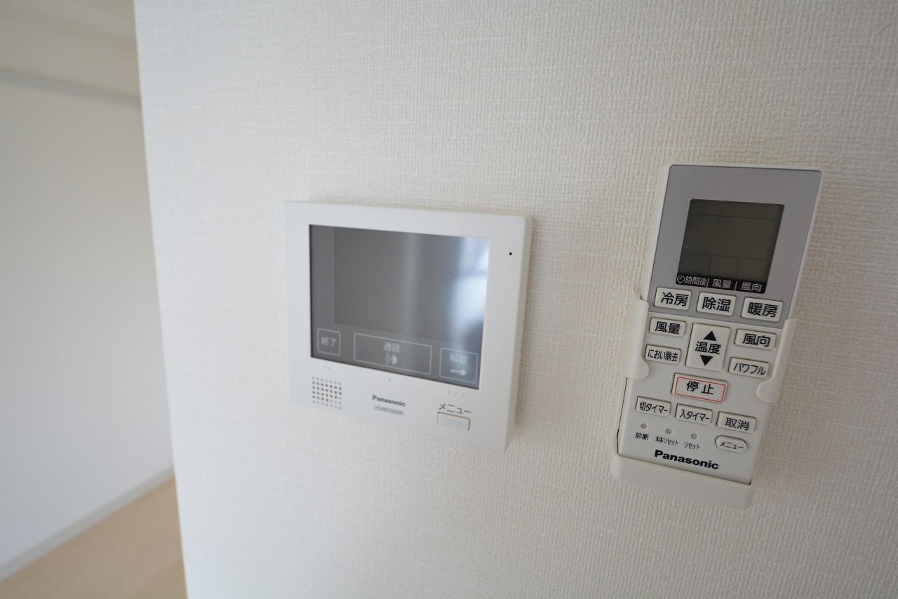セキュリティ　レユシール　TVモニター付きインターホン