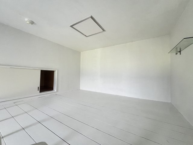 その他部屋・スペース　ロフトにも収納があります！