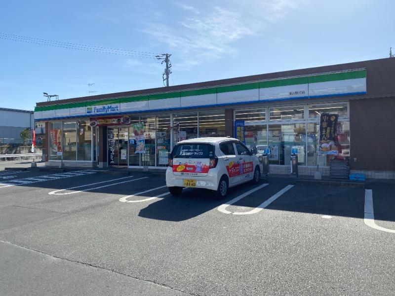 コンビニ　ファミリーマート 掛川駅南店（コンビニ）まで736m