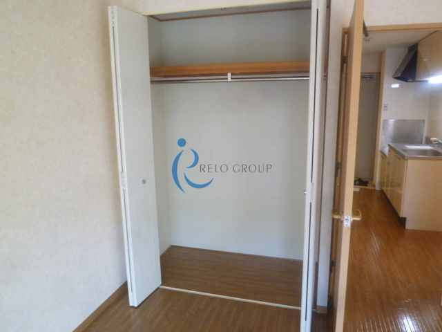 収納　同一物件の他部屋の写真をイメージとして使用しています