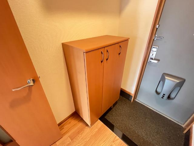 玄関　下駄箱