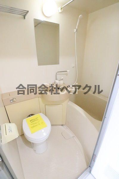 バス・シャワールーム　落ち着いた空間のお風呂です
