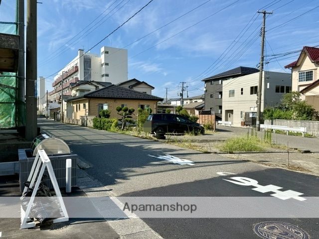 その他　前面道路（その他）まで0m