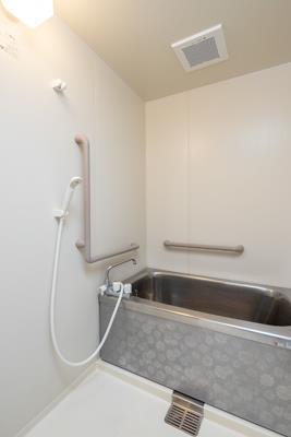 バス・シャワールーム　バス※別部屋参考写真