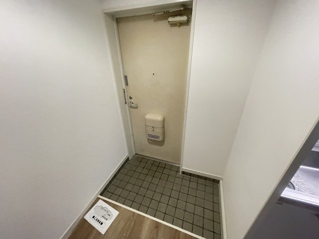 玄関　収納もある玄関です