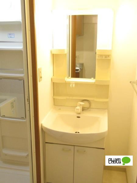 洗面設備　※他のお部屋のお写真です。