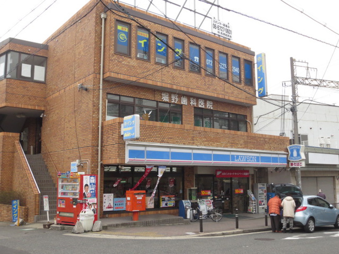コンビニ　ローソン（コンビニ）まで404m