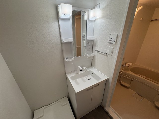 洗面設備　使いやすい洗面所です
