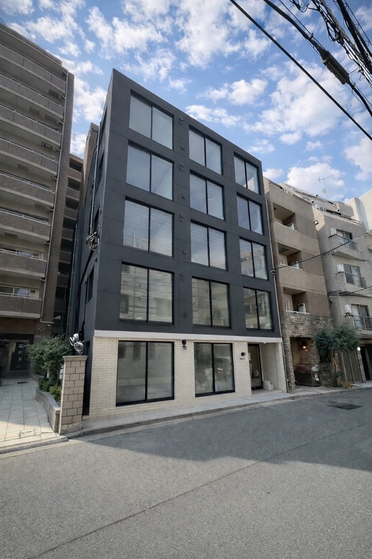 建物外観　スタイリッシュな外観