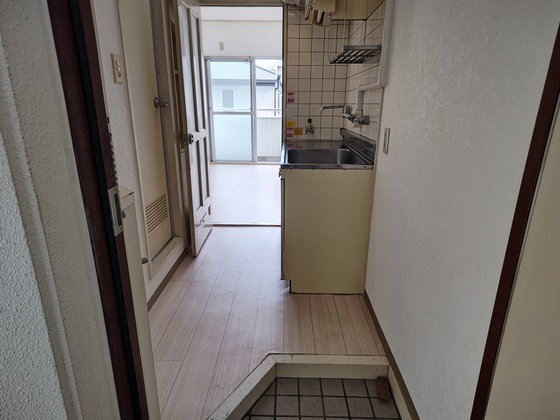 玄関　※別部屋の写真です