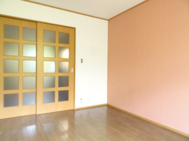 その他　日当たり良い６帖の洋室です。