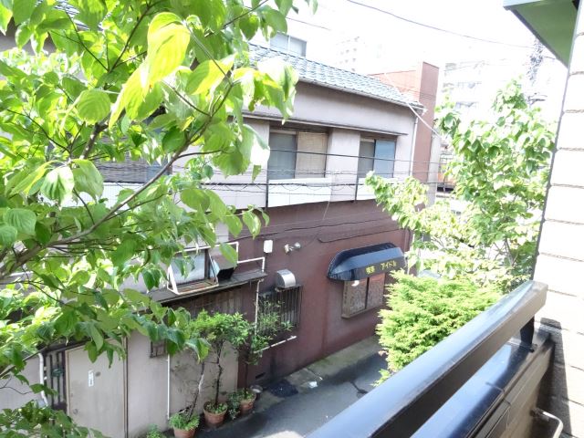 眺望　ベランダから見える周辺の環境です。