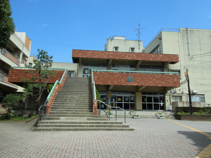 小学校　東越谷小学校（小学校）まで860m