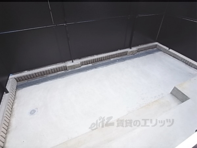 バルコニー　専用庭
