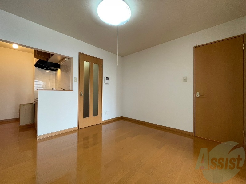 居室・リビング　広くてキレイなお部屋が広がっていて、充実した生活が送れそう。