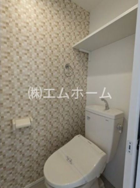トイレ　温水洗浄暖房便座付トイレ