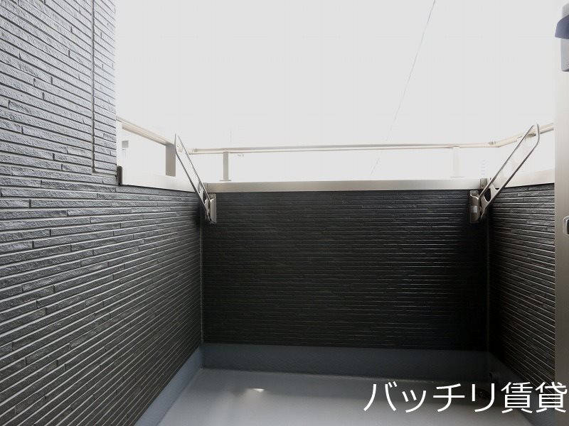 バルコニー　別号室の画像。現況を優先します。