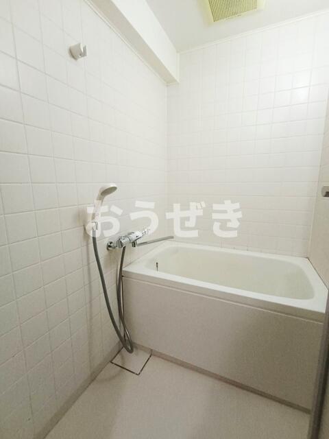 バス・シャワールーム　?