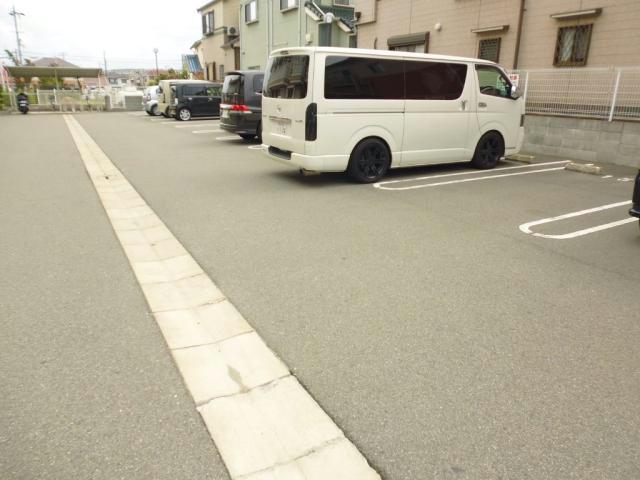 駐車場　駐車場