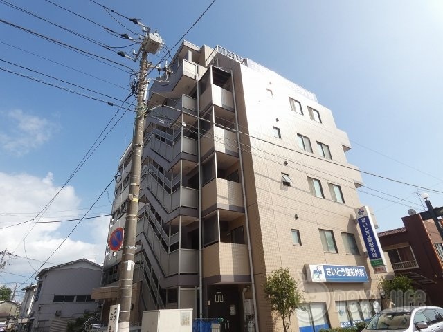 建物外観　駅から徒歩９分です