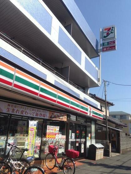 コンビニ　セブンイレブン浦安堀江東店（コンビニ）まで244m