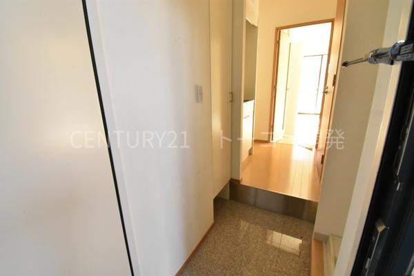 玄関　別部屋の参考写真です。現況有姿