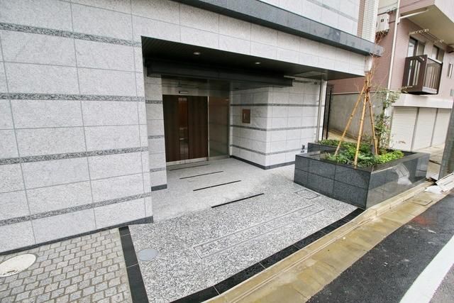 エントランス　☆正面玄関☆