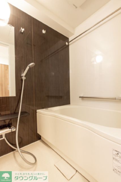 バス・シャワールーム　※写真は同タイプ住戸です。
