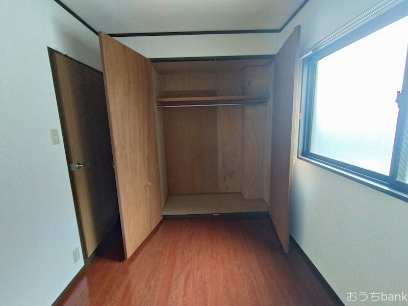 収納　北側の洋室には大きなクローゼットがあります