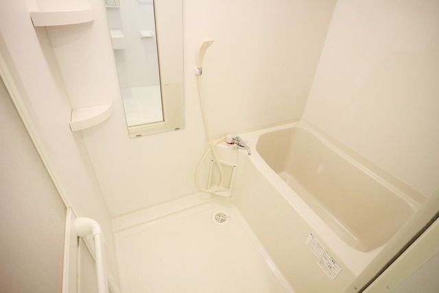 バス・シャワールーム　★もちろんバス・トイレ別★