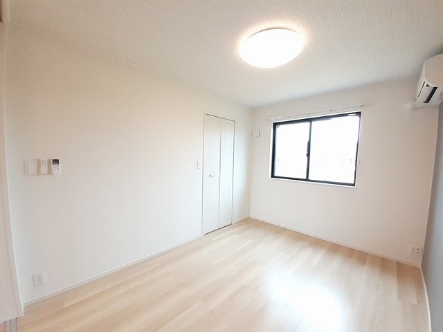 その他部屋・スペース　明るい色調の室内です