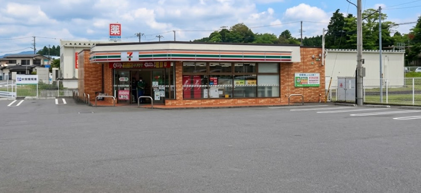 コンビニ　セブンイレブン 御殿場玉穂店（コンビニ）まで685m