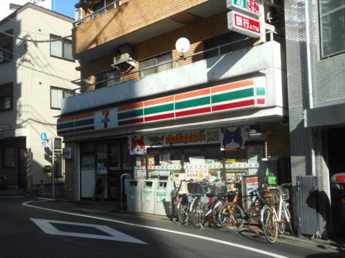 コンビニ　セブンイレブン 三軒茶屋病院前店（コンビニ）まで240m