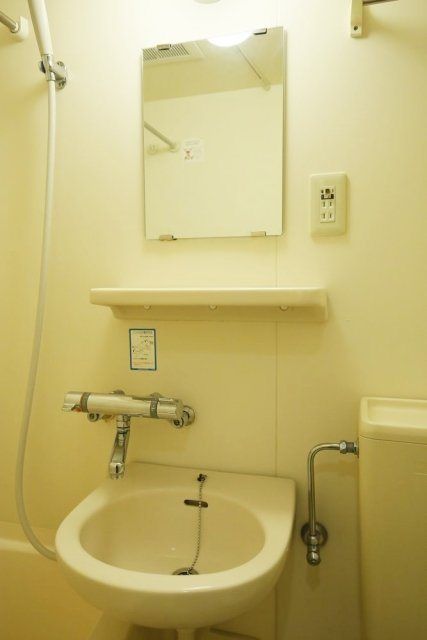 洗面設備　※別部屋の参考画像です