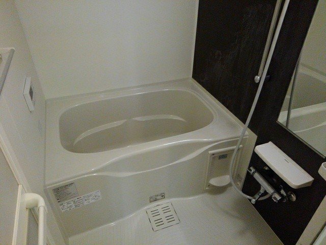 バス・シャワールーム　ゆったり過ごせるお風呂です