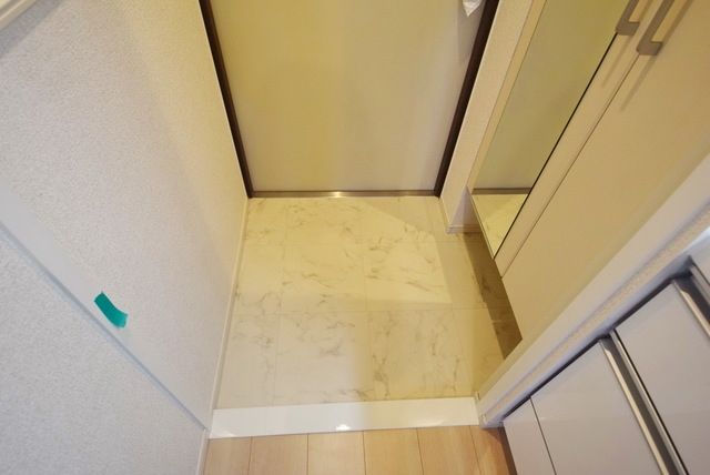 玄関　★お問い合わせはタウンハウジングまで★