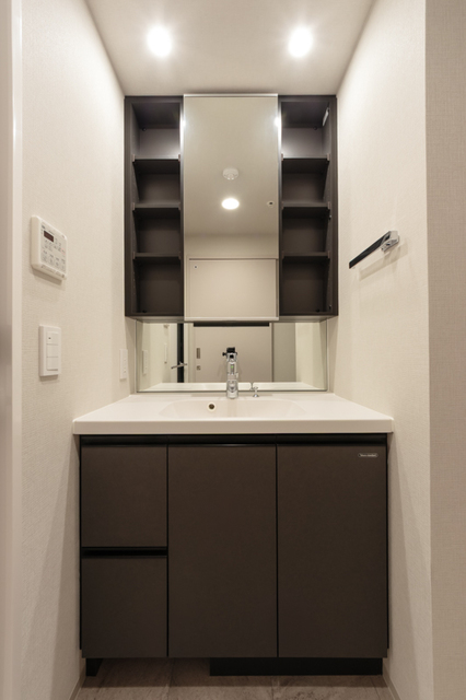 洗面設備　※写真は同タイプ住戸です。