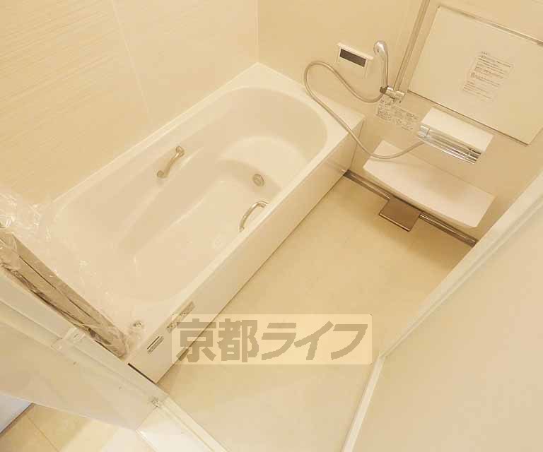 バス・シャワールーム　一坪風呂です。