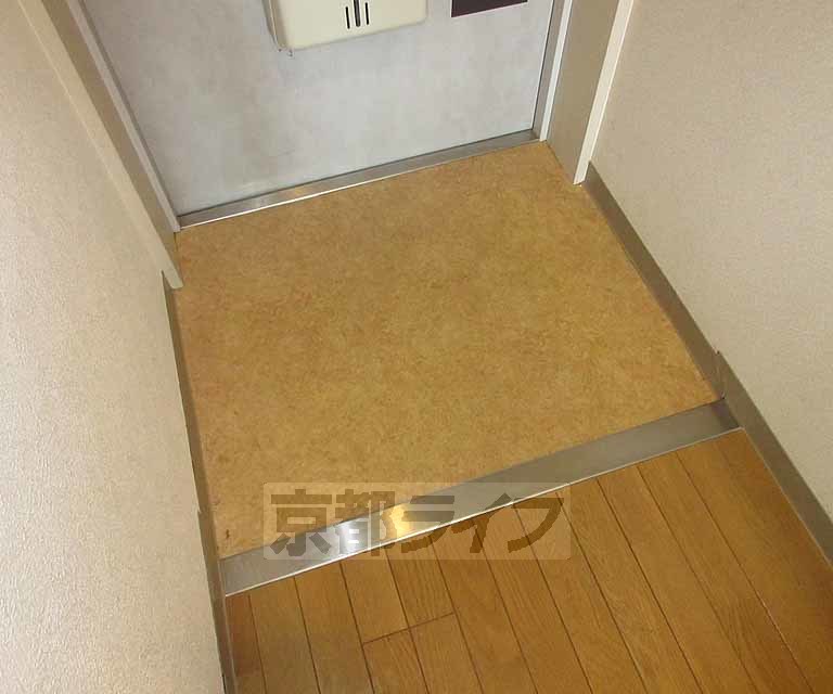 玄関　広め玄関です