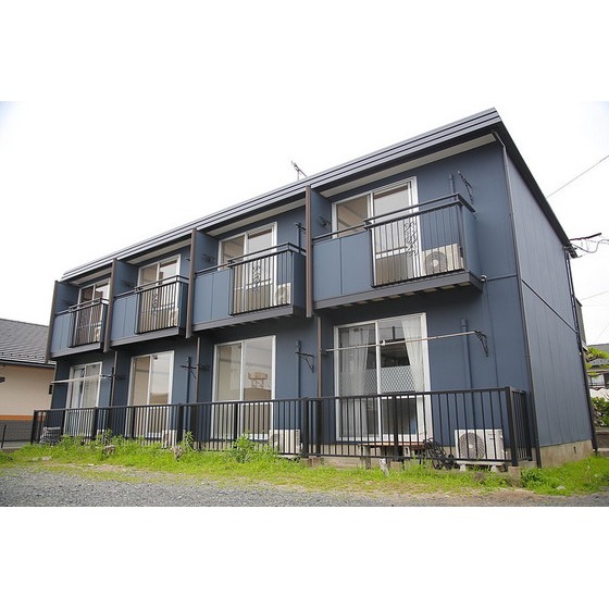 建物外観　鉄骨造２階建てアパート♪内装綺麗です。