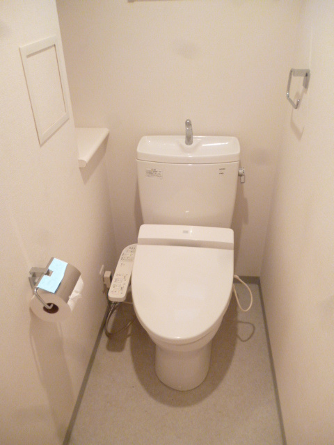 トイレ　落ち着いたトイレです