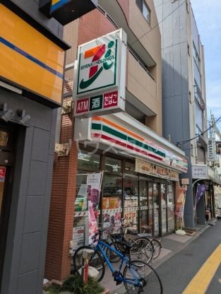 コンビニ　セブン-イレブン　杉並高井戸駅前店（コンビニ）まで364m