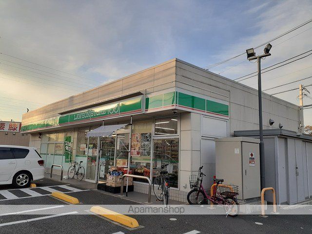 コンビニ　ローソン１００（コンビニ）まで637m