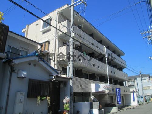 建物外観　外観は落ち着いています